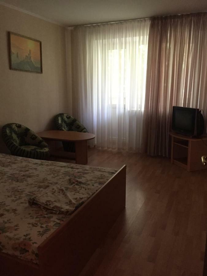 Ferienwohnung 2-Х Комнатная Квартира, Первая Линия От Моря Tschornomorske Exterior foto